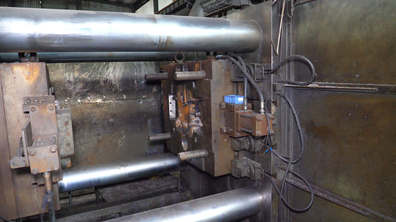 italpresse_ip_1350_sc_die_casting_machine_kk1442_p9SatOGYWsF4CJi Italpresse IP 1350 SC machine à couler sous pression à chambre froide KK1442, utilisé