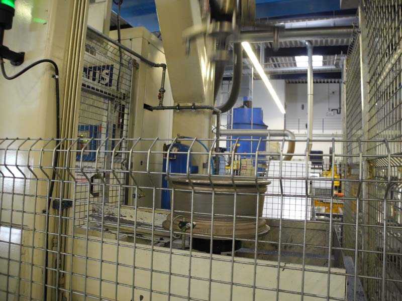 Centre de perçage et de tournage Maus pour roues en aluminium ligne 5, utilisé