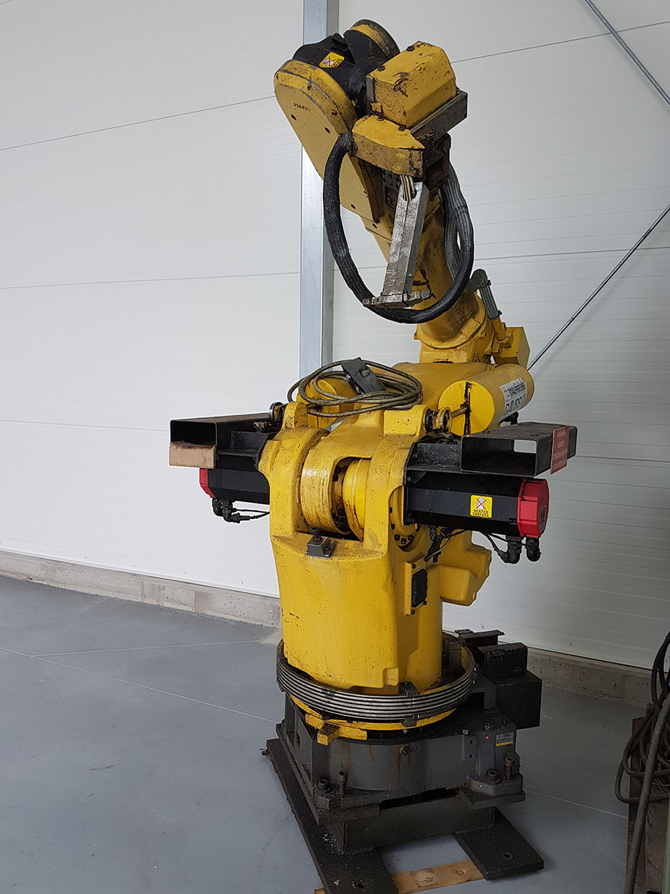 FANUC S-420 i F robot de fonderie, utilisé HR1815