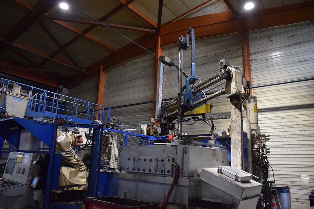 Machine de coulée sous pression à chambre froide Italpresse IP 900 SC KK1643, utilisée