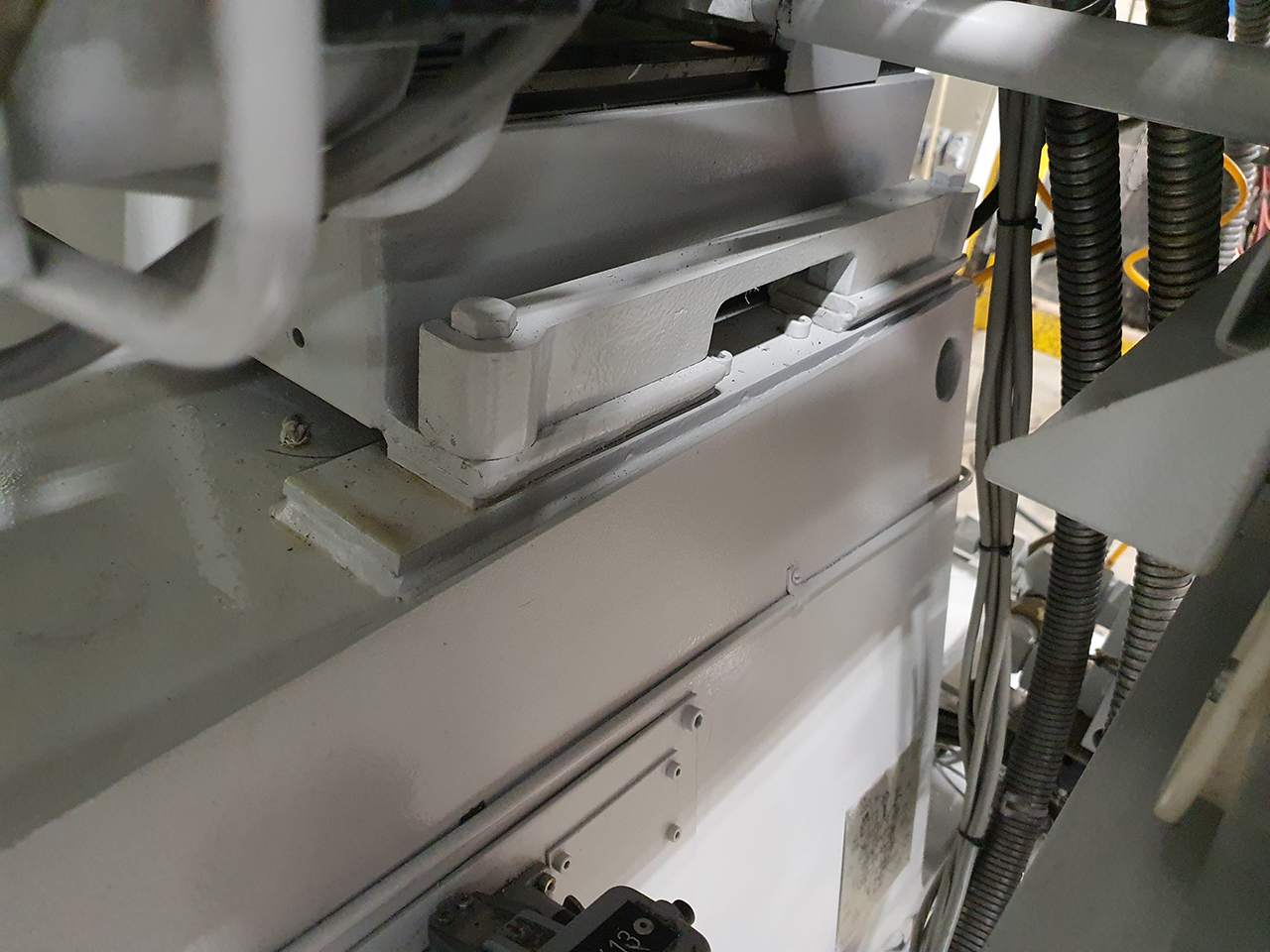 overhaul-retrofit-Frech-DAW-20-S-hot-chamber-die-casting-machine-p8 Reconditionnement de la machine de coulée sous pression à chambre chaude Frech DAW 20
