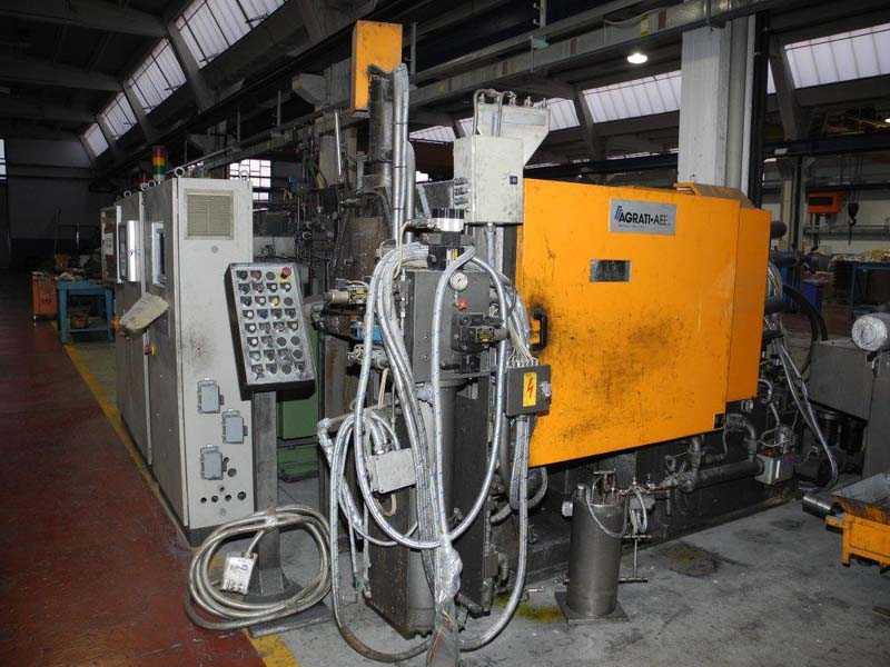 Machine de coulée sous pression à chambre chaude Agrati CZ 125, utilisée