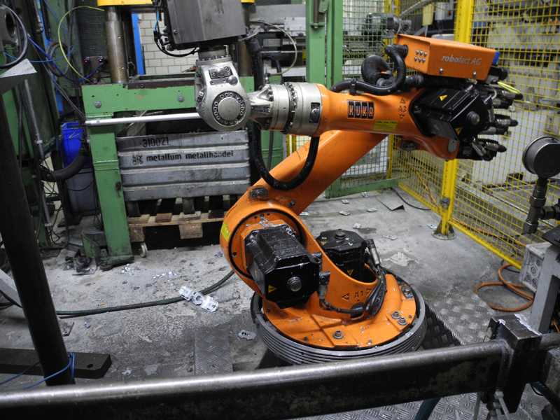 Kuka KR 16-F, robot de fonderie, utilisé HR1814