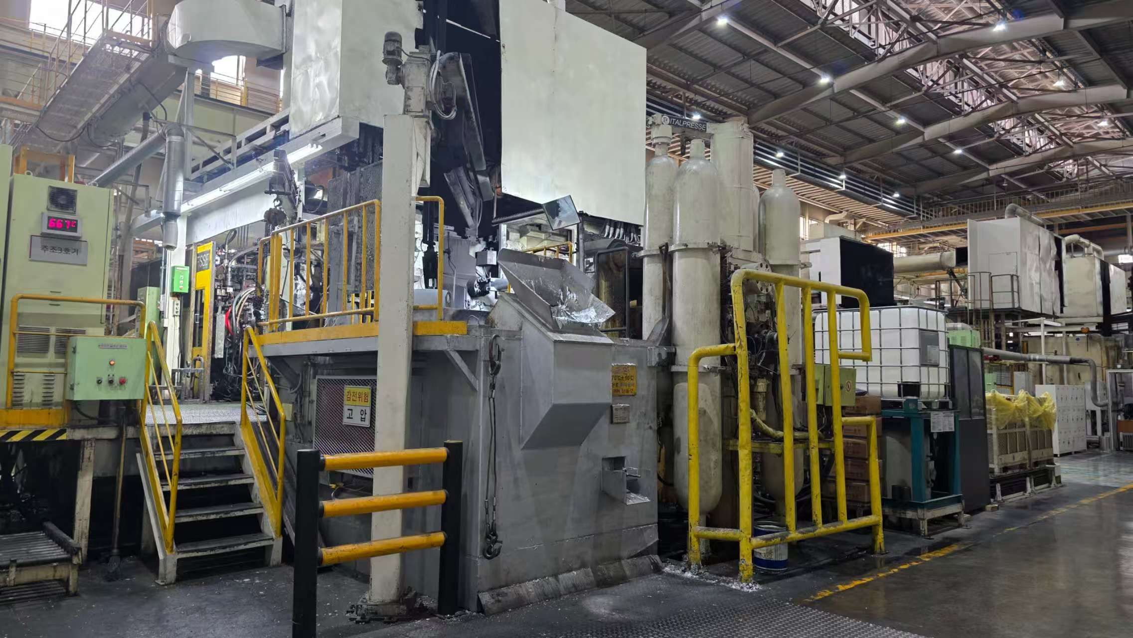 Italpresse IP 2500 SC machine de coulée sous pression à chambre froide KK1679, utilisée