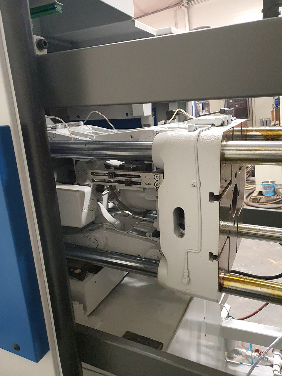 overhaul-retrofit-Frech-DAW-20-S-hot-chamber-die-casting-machine-p6 Reconditionnement de la machine de coulée sous pression à chambre chaude Frech DAW 20