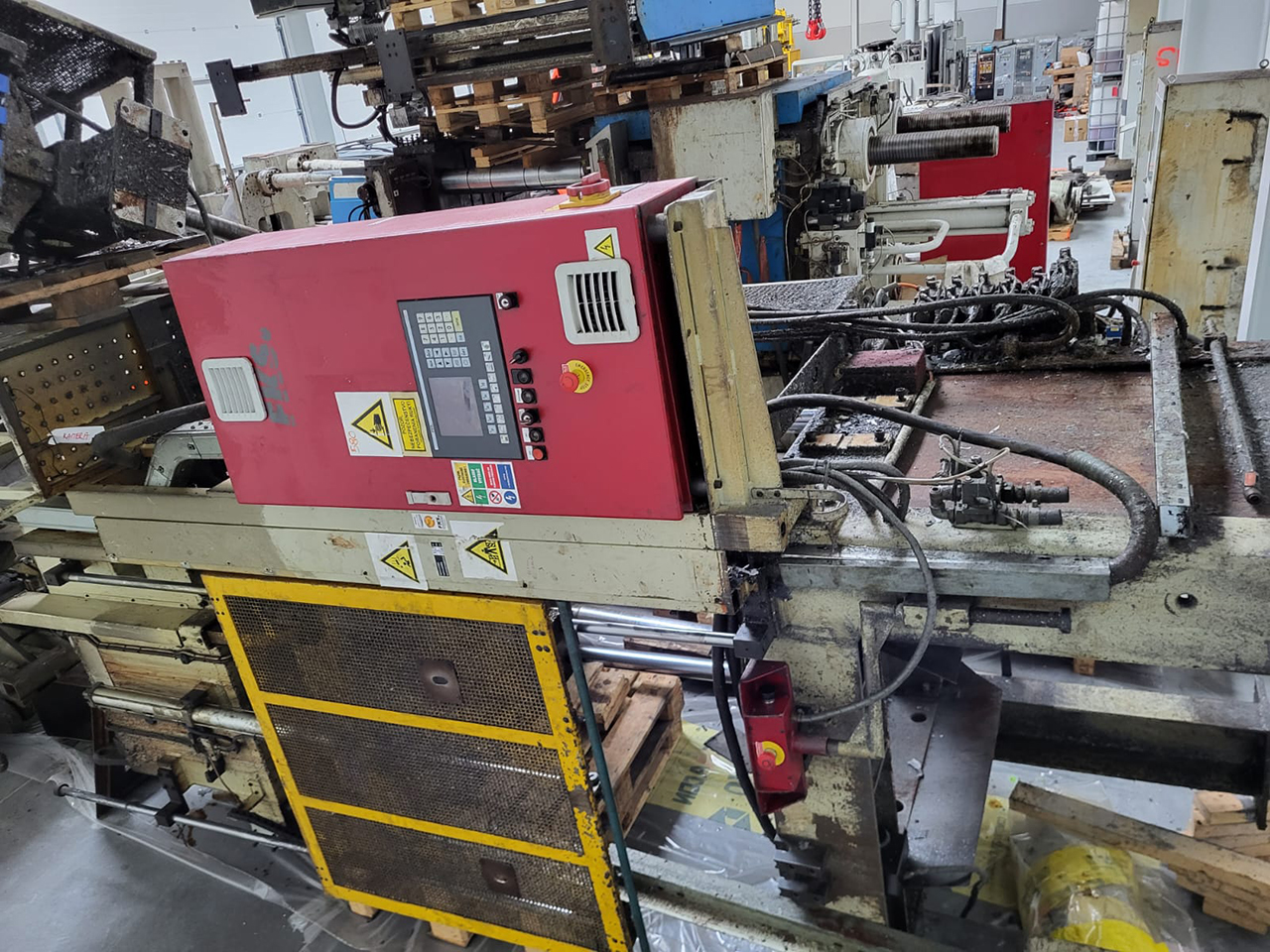 Presse à rogner Tecnopres KZP 40 EP1996, utilisée Presse à rogner Tecnopres KZP 40 EP1996, utilisée