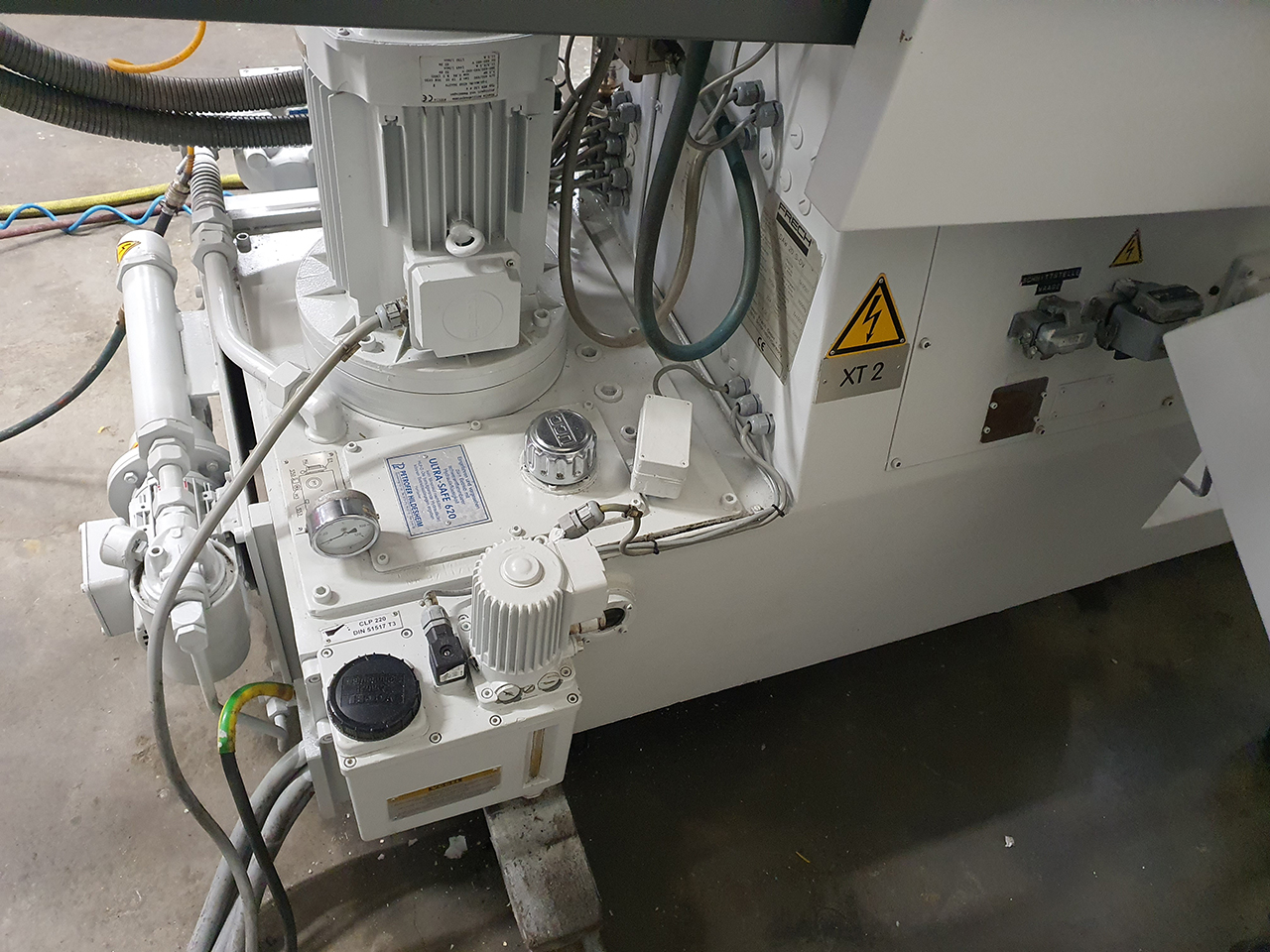overhaul-retrofit-Frech-DAW-20-S-hot-chamber-die-casting-machine-p10 Reconditionnement de la machine de coulée sous pression à chambre chaude Frech DAW 20