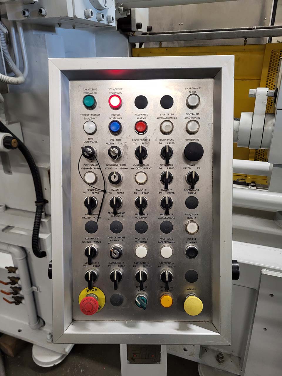 LK CDCM 400 SQ machine de moulage sous pression à chambre froide KK1622, utilisée