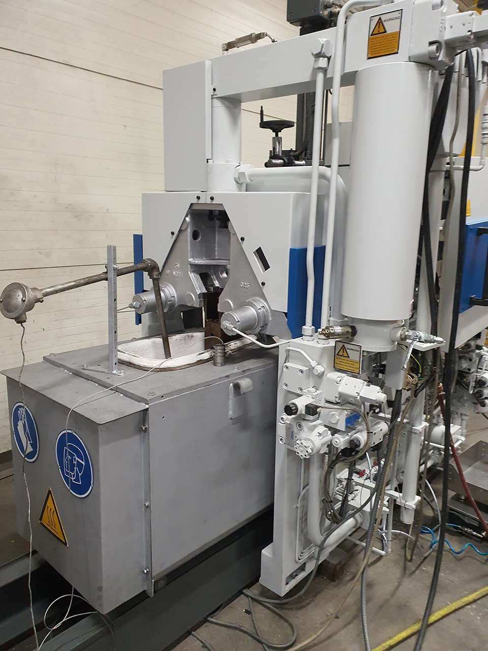 overhaul-retrofit-Frech-DAW-20-S-hot-chamber-die-casting-machine-p2 Reconditionnement de la machine de coulée sous pression à chambre chaude Frech DAW 20
