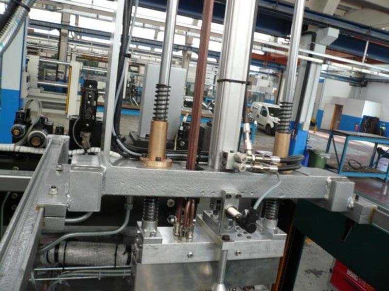 7671499f29095f11b816488710f5f5d9 Machine de coulée sous pression à chambre chaude Agrati CZ 125, utilisée