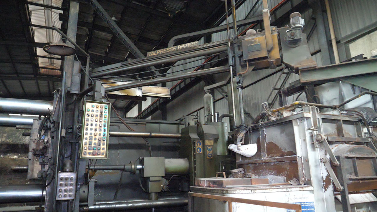 italpresse_ip_1350_sc_die_casting_machine_kk1442_p73 Italpresse IP 1350 SC machine à couler sous pression à chambre froide KK1442, utilisé