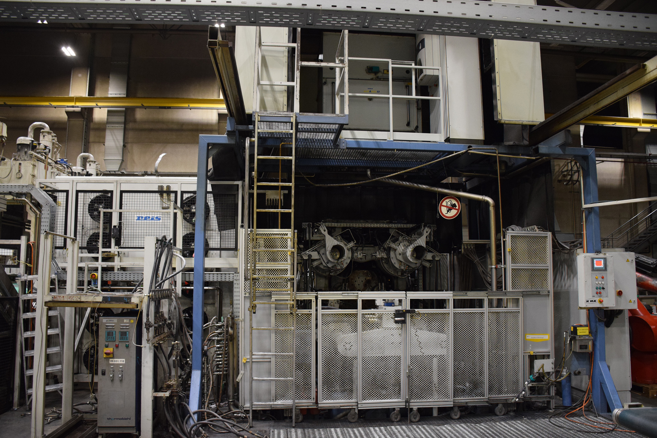 Machine compacte de coulée sous pression à chambre froide Bühler Carat 105 KK1708, utilisée