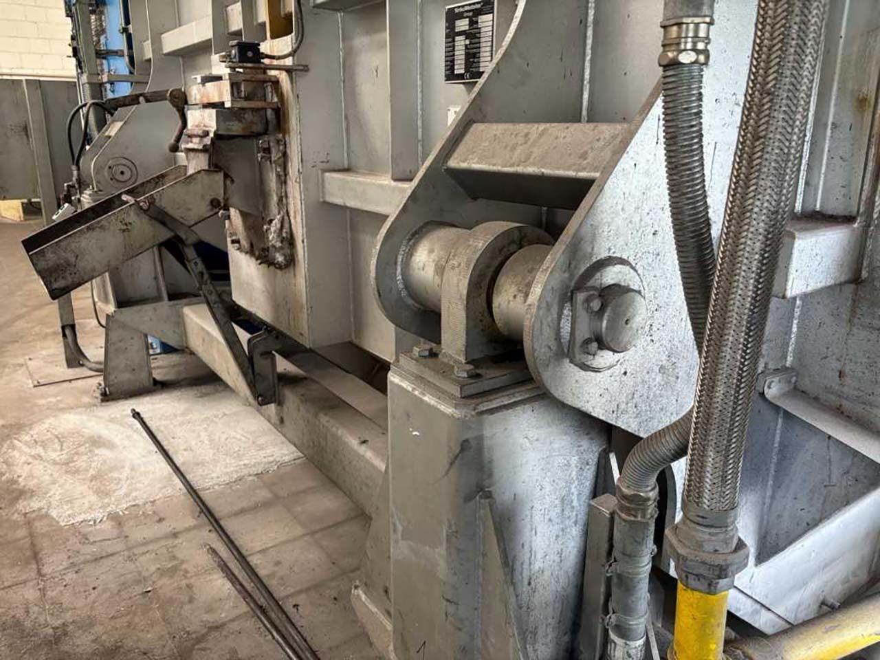 StrikoWestofen MH II-T 3000/2000 G-eg Plus+ four de fusion et de maintien O1843, utilisé StrikoWestofen MH II-T 3000/2000 G-eg Plus+ four de fusion et de maintien O1843, utilisé